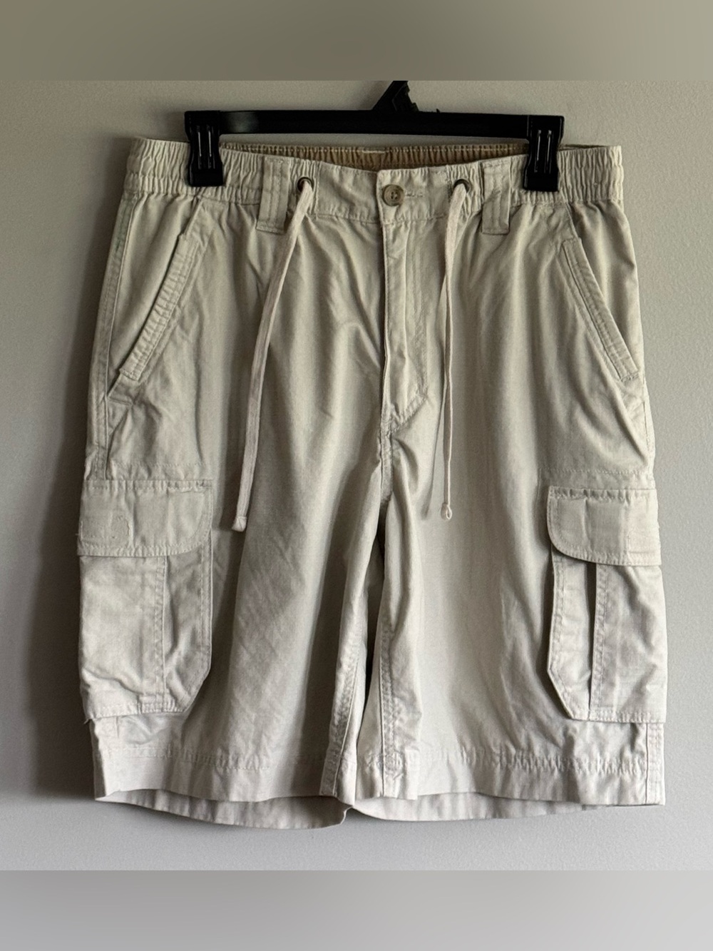 Outdoor Life Men's Cargo Shorts in Cream with Drawstring Waist Size Medium